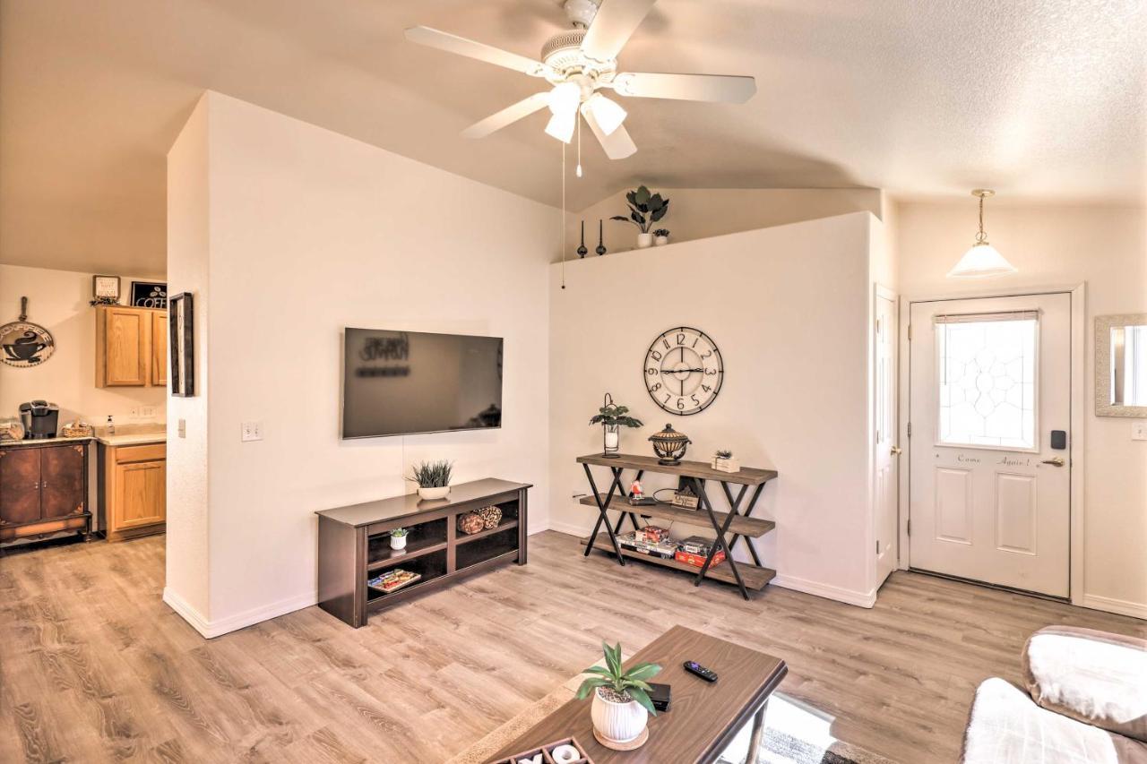Kid-Friendly Kingman Home Near Parks And Dining Esterno foto
